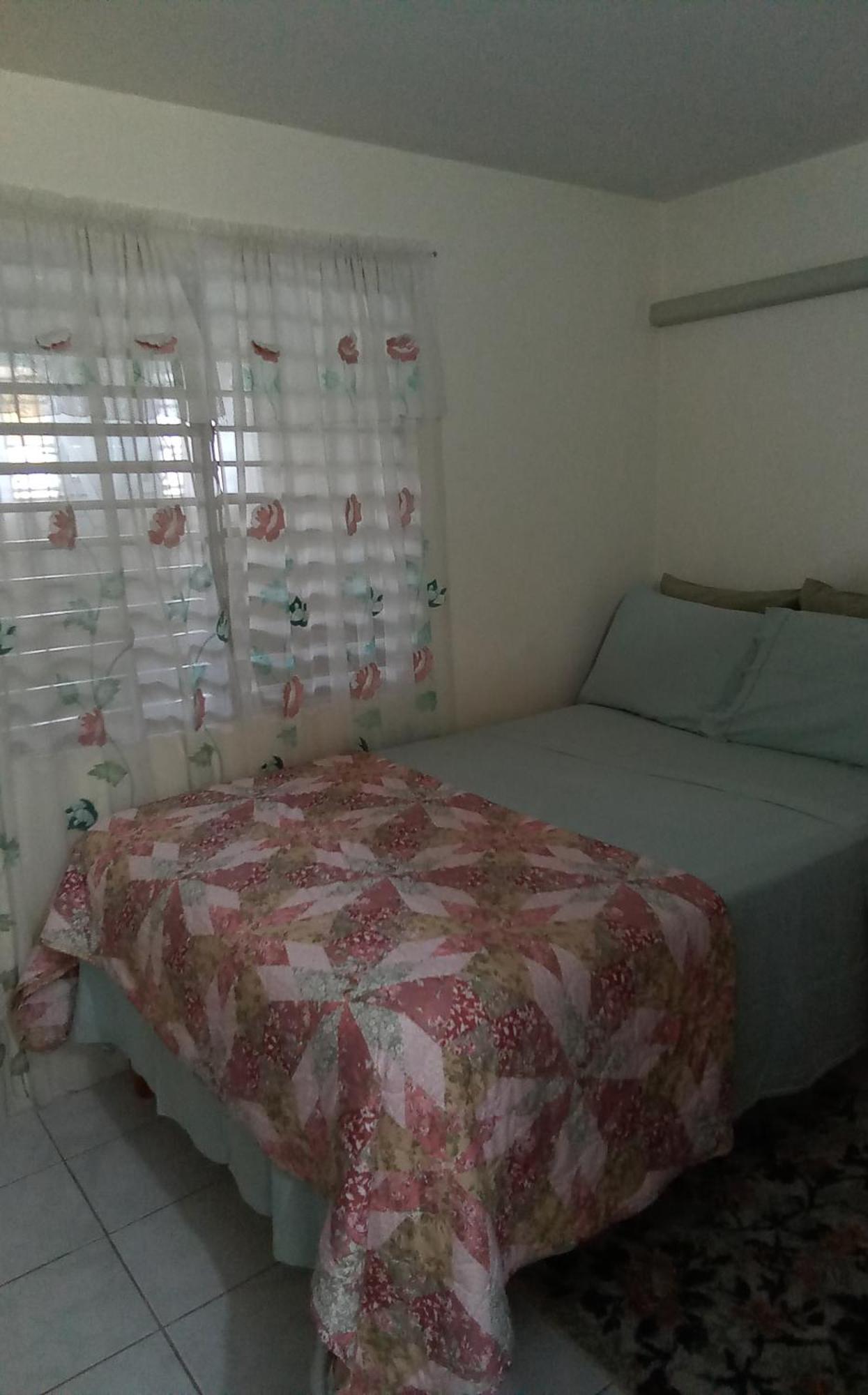 Cozy & Comfy Διαμέρισμα Portmore Εξωτερικό φωτογραφία